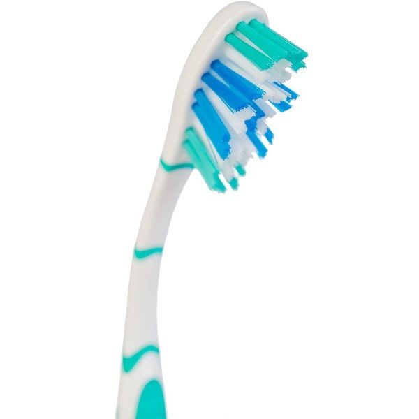 Зубная щетка средней жесткости Лесной бальзам три-актив