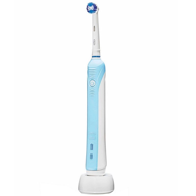 Набор Family Pack Professional Care 500/D16.513U и Детская Mickey for Kids D10.51K Oral-B, 2 шт