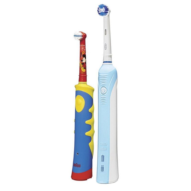 Набор Family Pack Professional Care 500/D16.513U и Детская Mickey for Kids D10.51K Oral-B, 2 шт