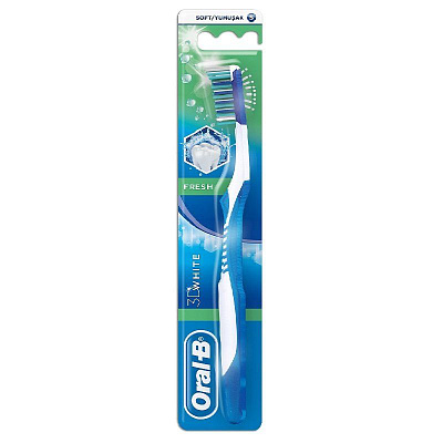 Зубная щетка 3D White Отбеливание 40 средней жесткости Oral-B, 1 шт